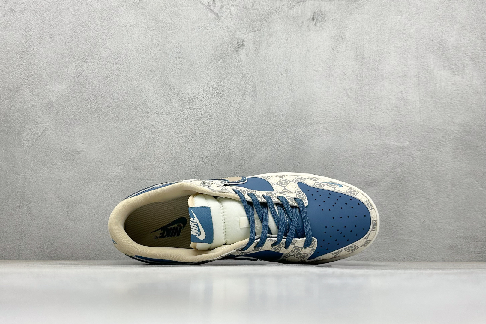 280 XC版Nike SB Dunk Low 古驰联名 高端定制 低帮休闲板鞋 SR8888-009-Chinese UA Cheap High Quatity Brand Clothes Bags handbags Sneakers wholesale wholesaler seller from China Factory suppliers Fashion Clothing Shoes best Quality Beautiful Price 280 XC版Nike SB Dunk Low 古驰联名 高端定制 低帮休闲板鞋 SR8888-009