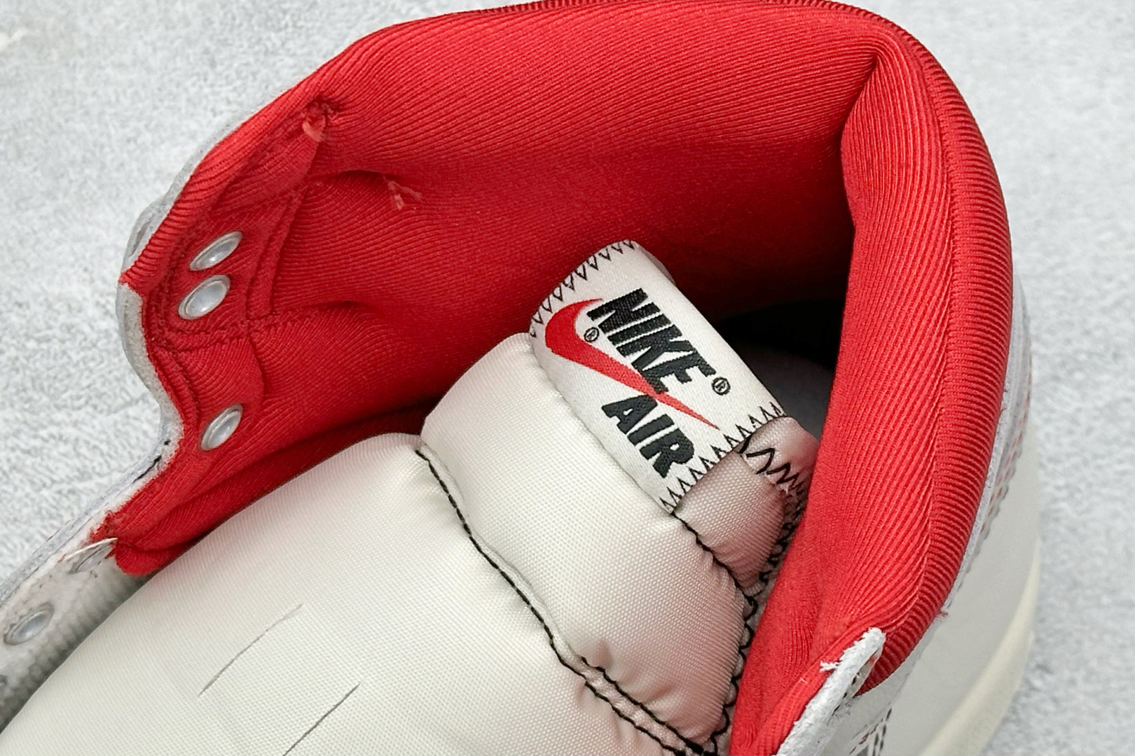 🌹 终端放店新F版AIR Jordan 1 RETRO HIGH OG 高帮 兔八哥原装纸板原楦开发 极