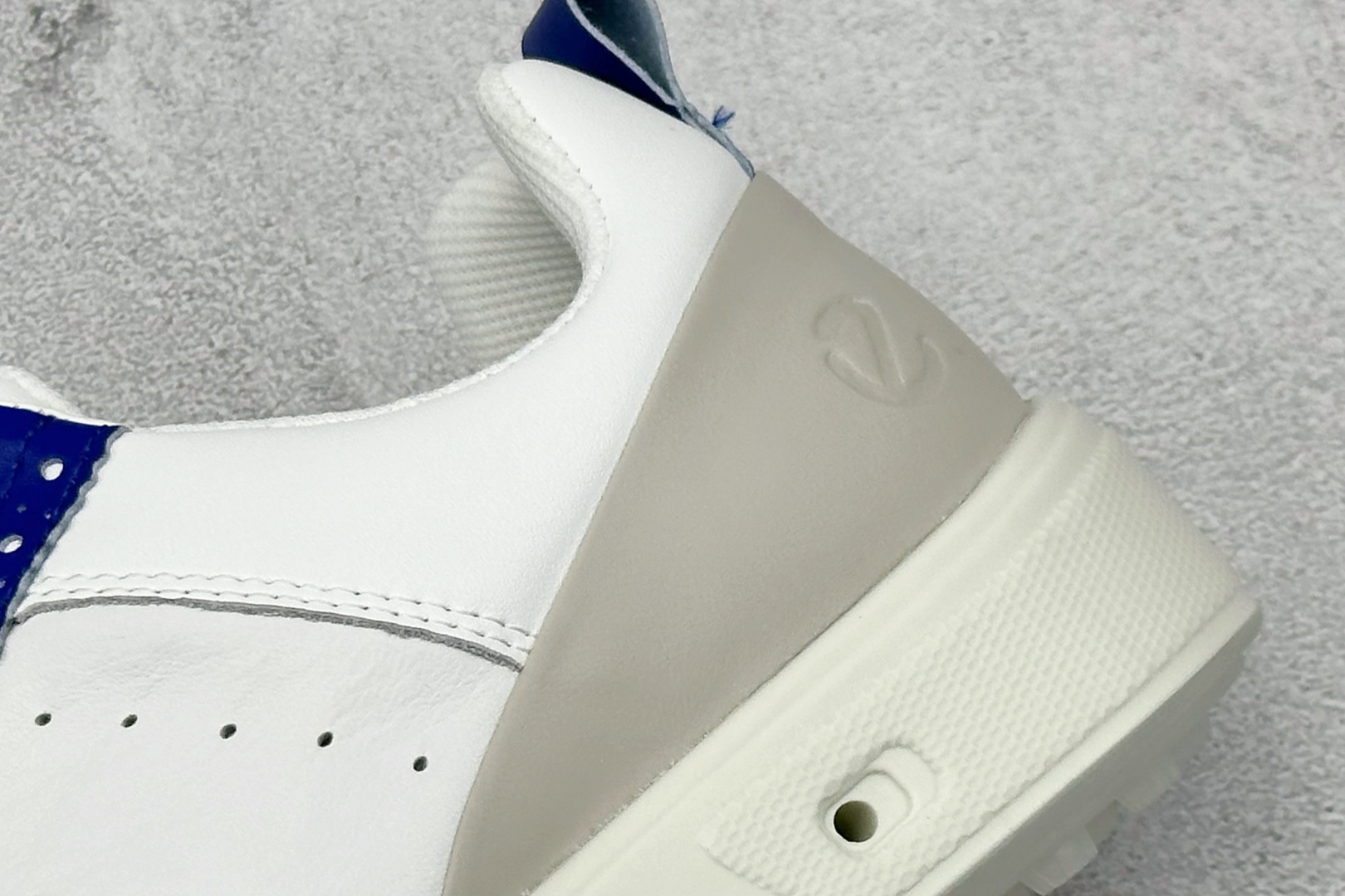 300 ECCO爱步老爹鞋男士夏季新款 全头层百搭潮流户外运动鞋 1173461287