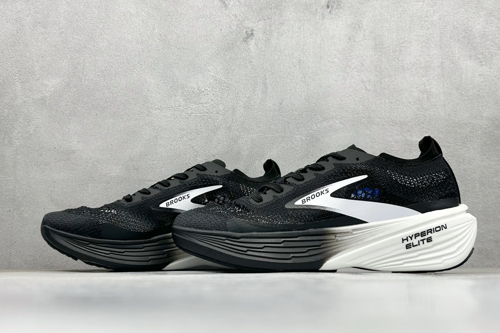 180 Brooks Hyperion Elite 4 PB 布鲁克斯龙卷风4 休闲透气缓震运动鞋 100046-1D-646