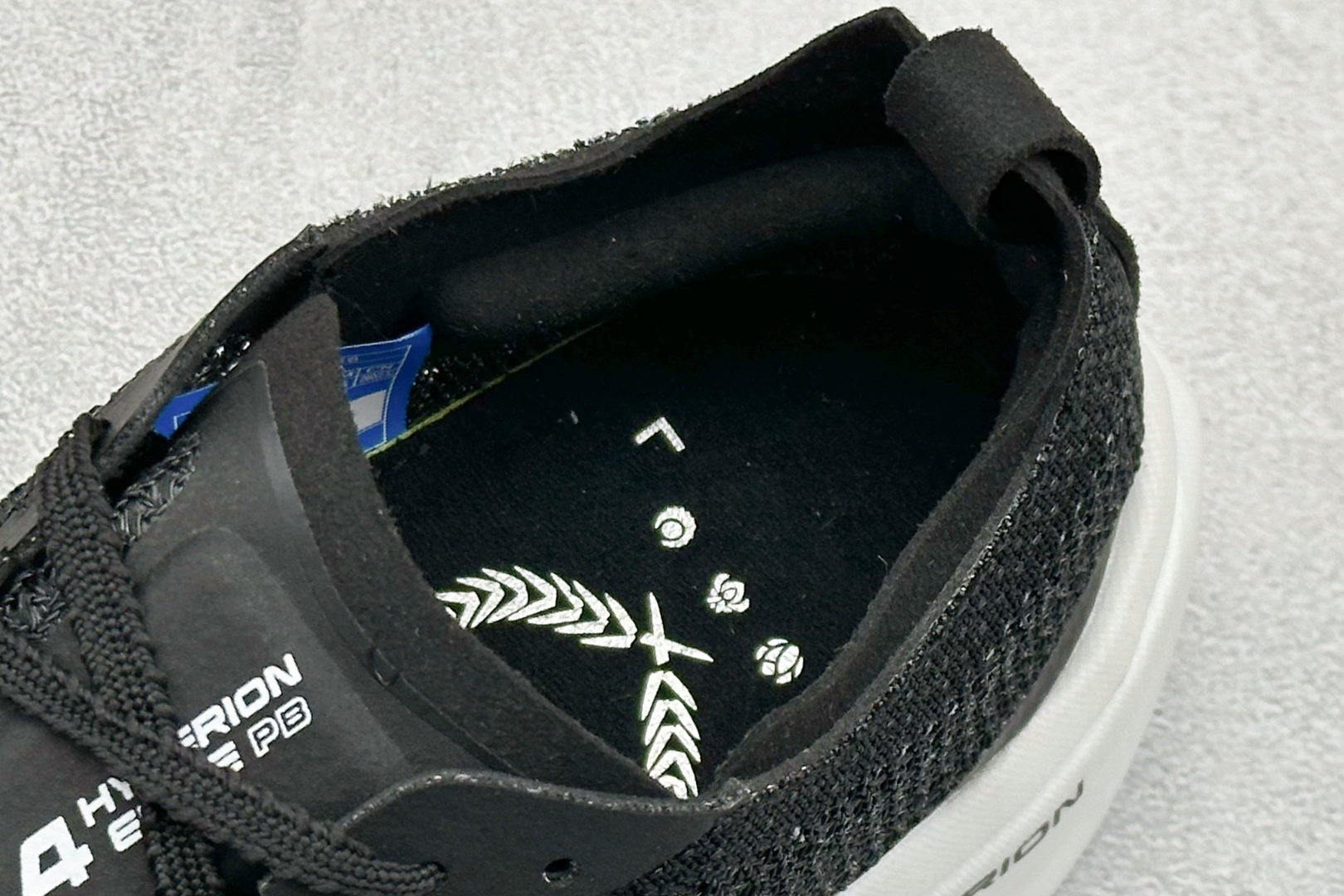 180 Brooks Hyperion Elite 4 PB 布鲁克斯龙卷风4 休闲透气缓震运动鞋 100046-1D-646