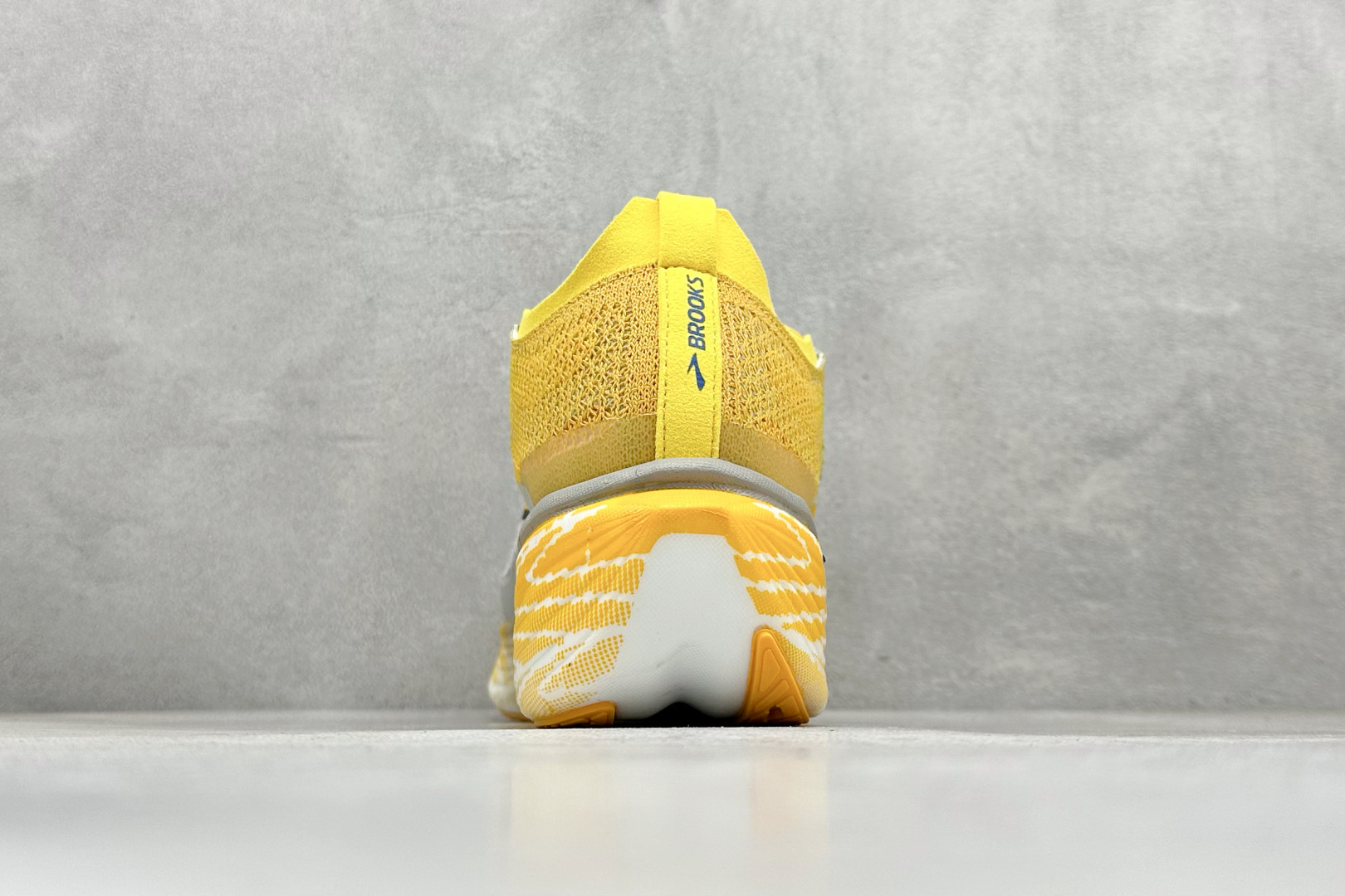 180 Brooks Hyperion Elite 4 PB 布鲁克斯龙卷风4 休闲透气缓震运动鞋 10053-1D-135