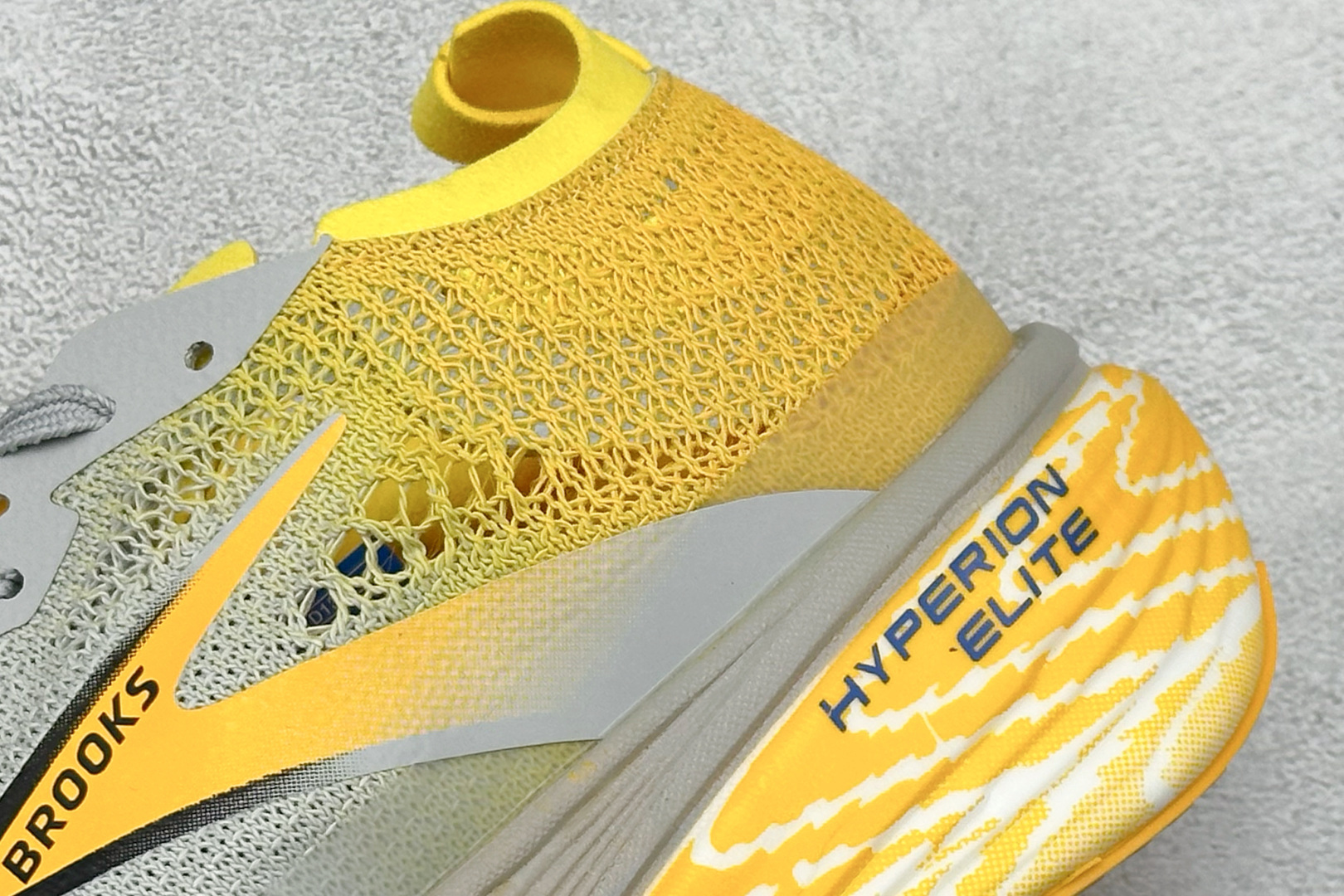 180 Brooks Hyperion Elite 4 PB 布鲁克斯龙卷风4 休闲透气缓震运动鞋 10053-1D-135