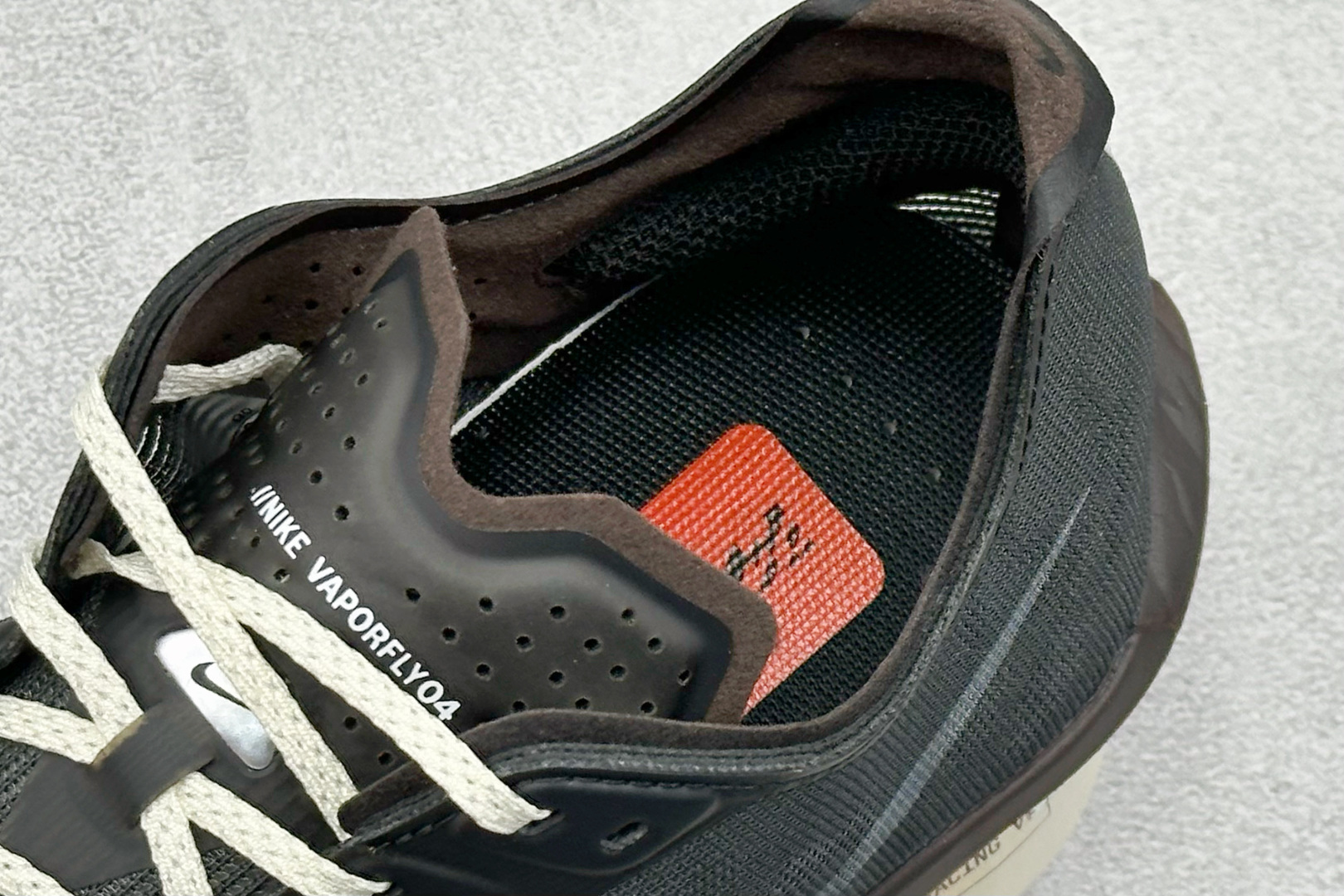 300 Nike ZoomX Vaporfly NEXT% 4 马拉松系列公路竞速超轻缓震跑步鞋 IH4453-220