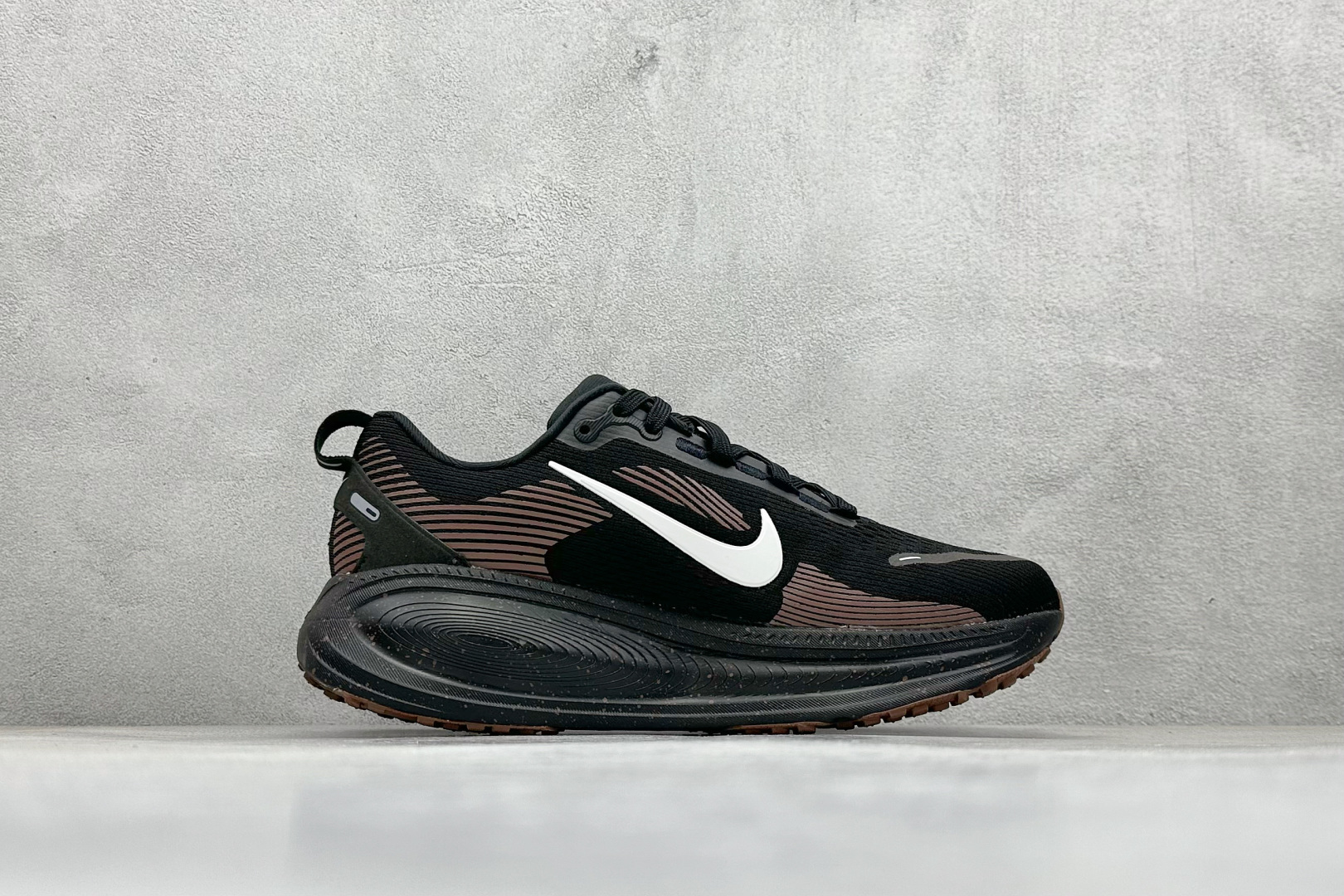 180 RS版 NK Zoom VOMERO 18 轻量跑鞋 耐克网透面气 训跑练步鞋 IH4454-001