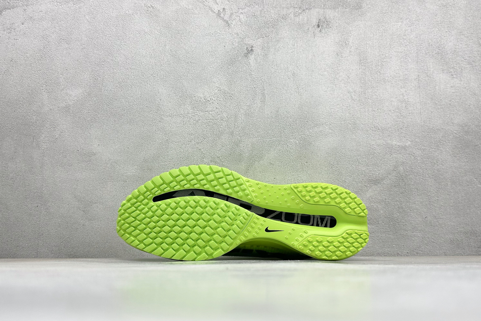 250 YH版Nike Air Zoom Pegasus Premium 耐克网面全掌气垫缓震跑鞋 HQ2592-700