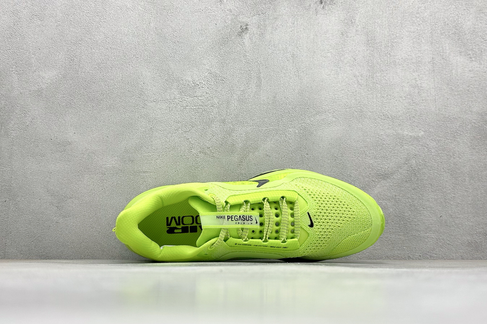 250 YH版Nike Air Zoom Pegasus Premium 耐克网面全掌气垫缓震跑鞋 HQ2592-700