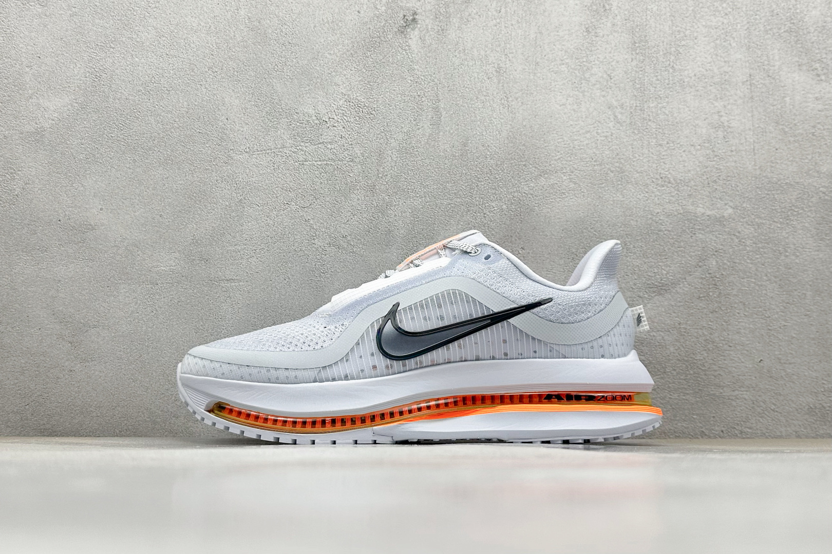 最新配色集合
YH版NK Air Zoom Pegasus Premium 耐克网面全掌气垫缓震跑鞋