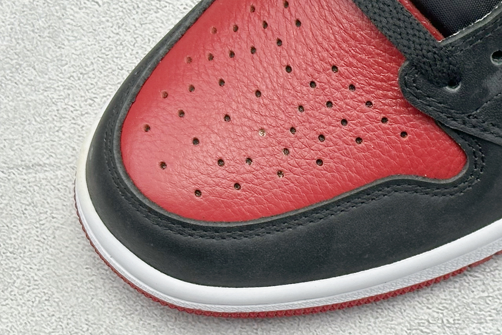 260 新F版AIR Jordan 1 RETRO HIGH 高帮 黑红禁穿 555088-001