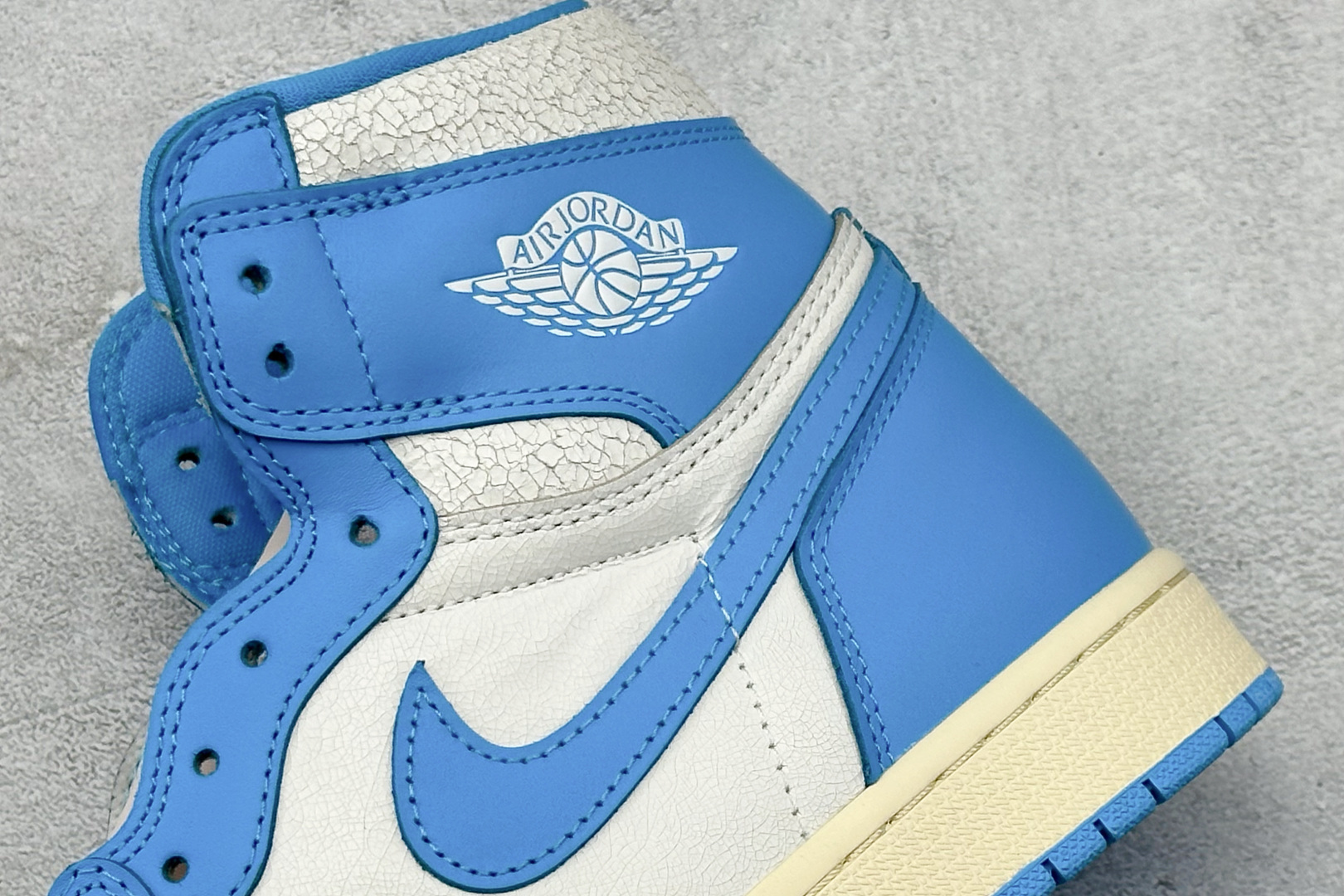 260 新F版AIR Jordan 1 RETRO HIGH 高帮 裂纹白蓝 DZ5485-402