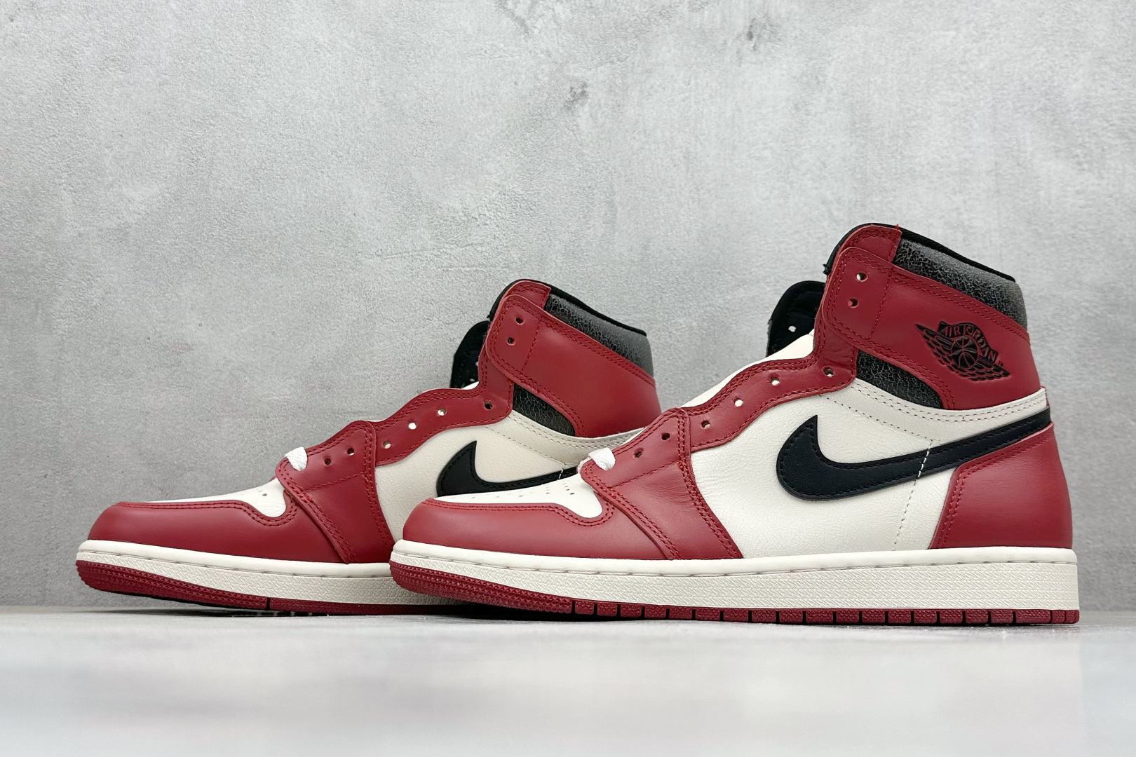 260 新F版AIR Jordan 1 RETRO HIGH 高帮 芝加哥做旧 DZ5485-612