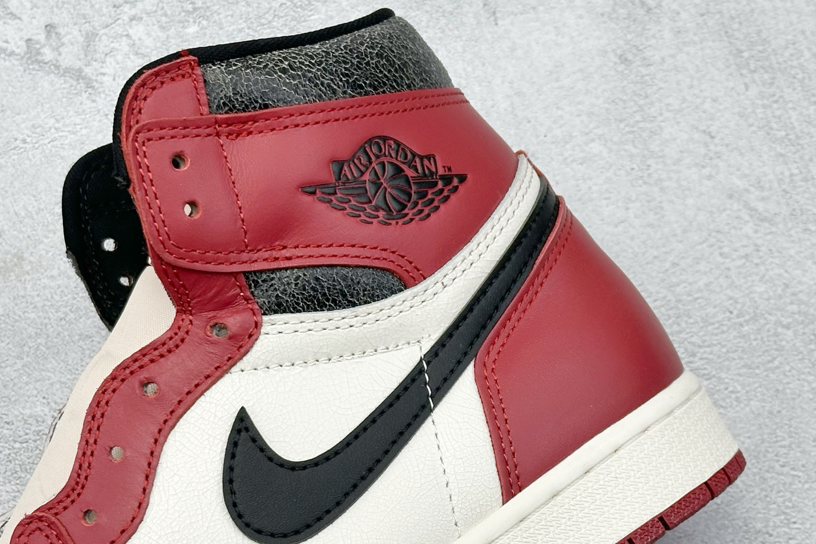 260 新F版AIR Jordan 1 RETRO HIGH 高帮 芝加哥做旧 DZ5485-612