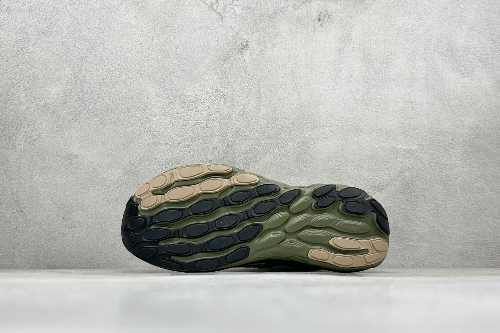 210 New Balance NB Fresh Foam Evoz舒适耐磨低帮跑步鞋 UTRNAD