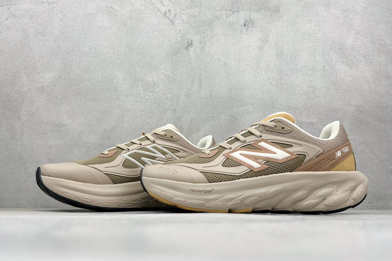 210 New Balance NB Fresh Foam Evoz舒适耐磨低帮跑步鞋 UTRNAC