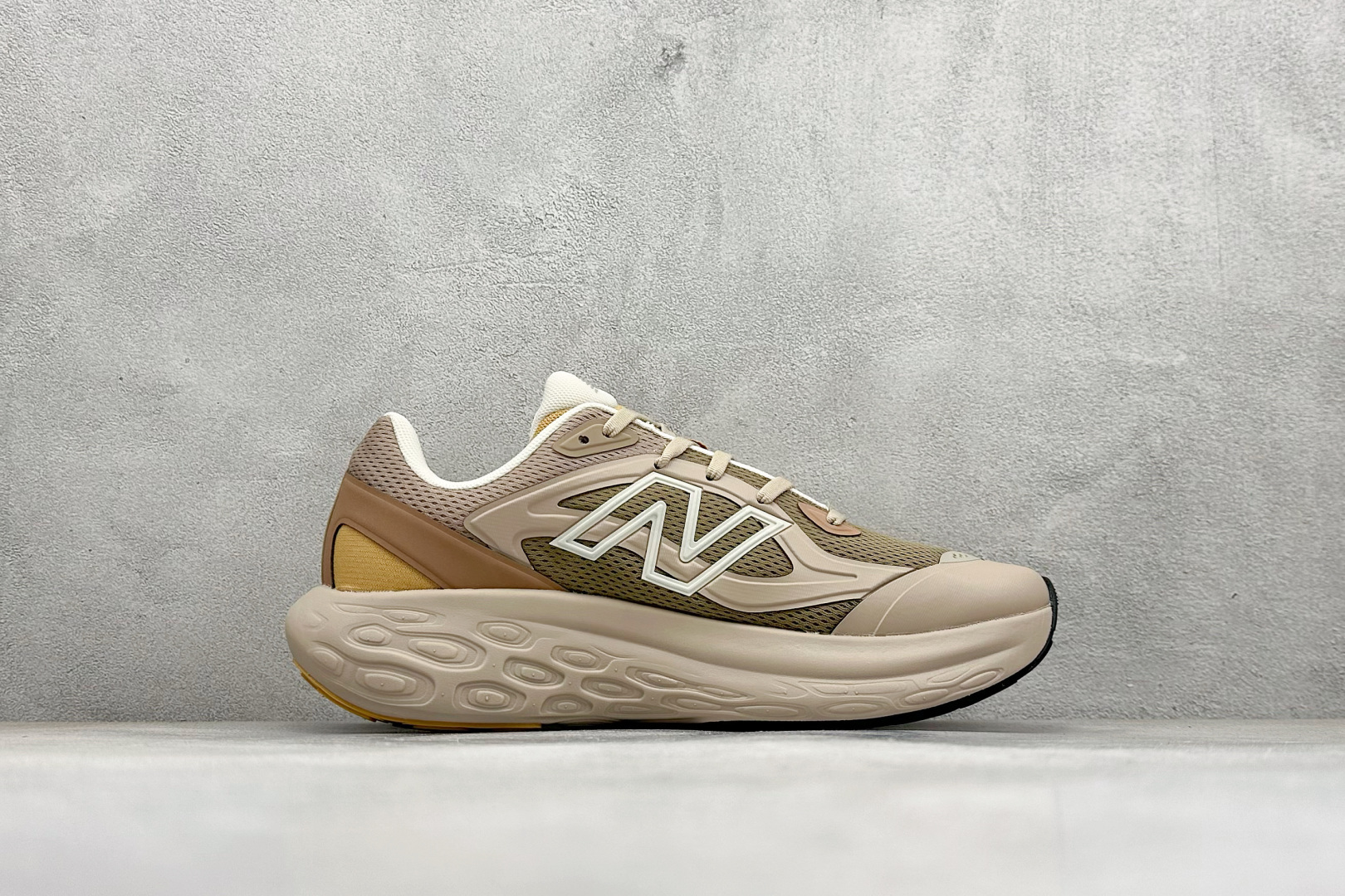 210 New Balance NB Fresh Foam Evoz舒适耐磨低帮跑步鞋 UTRNAC