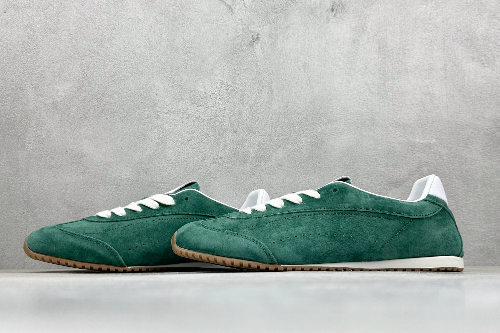 K版Alo Yoga Sunset Sneaker 徳训生活休闲鞋 A0891U-GREEN