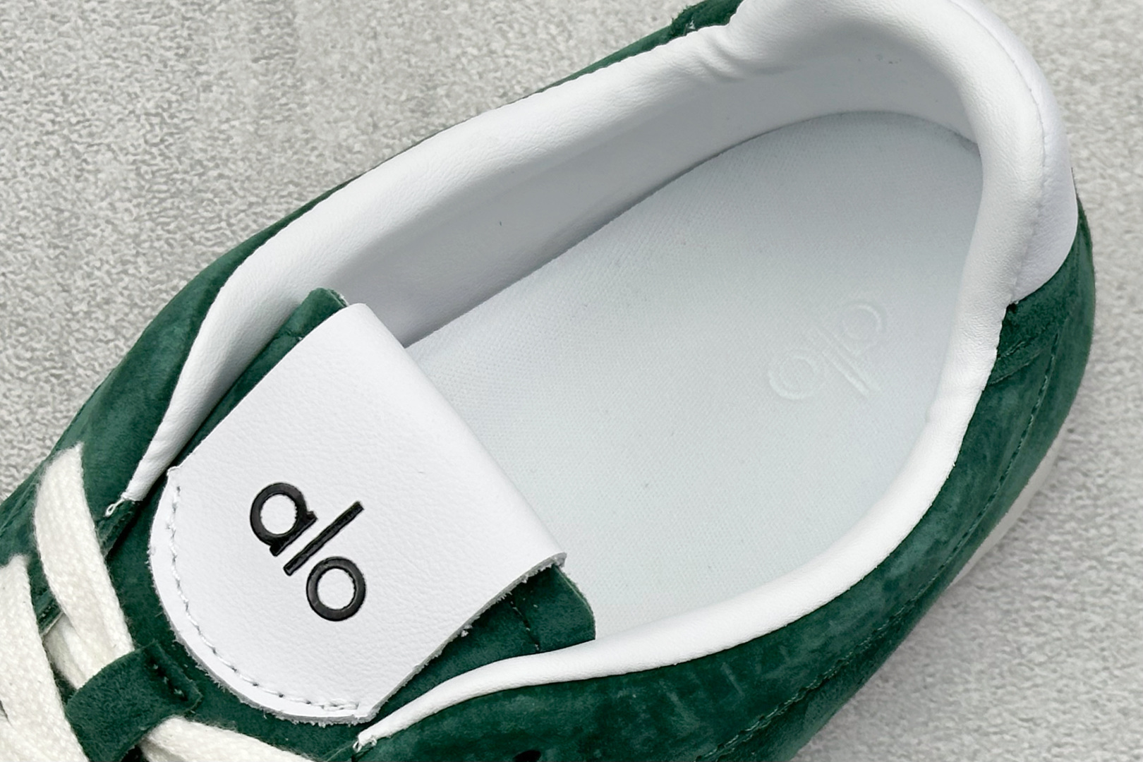 K版Alo Yoga Sunset Sneaker 徳训生活休闲鞋 A0891U-GREEN