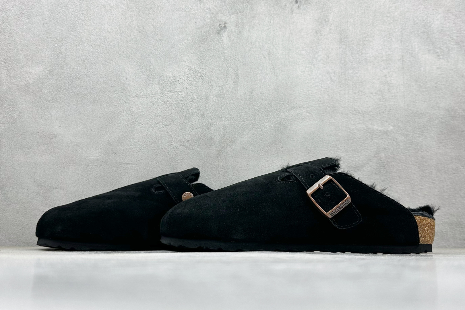 220 BK版Birkenstock 博肯包头半拖毛绒系列 黑色反绒毛里 0129423