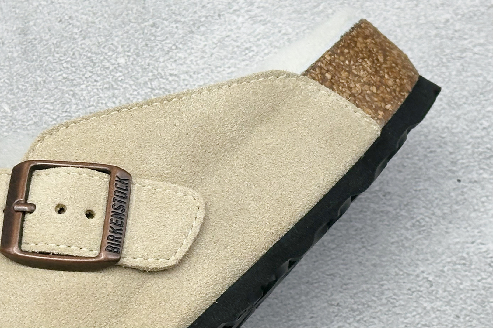 220 BK版Birkenstock 博肯包头半拖毛绒系列 栗色反绒毛里 0129423