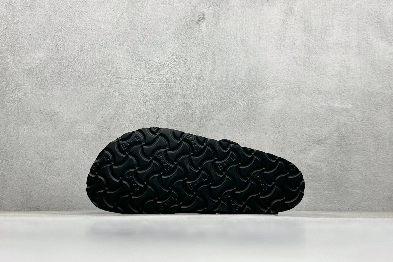 220 BK版Birkenstock 博肯包头半拖毛绒系列 灰色毛里 0129423