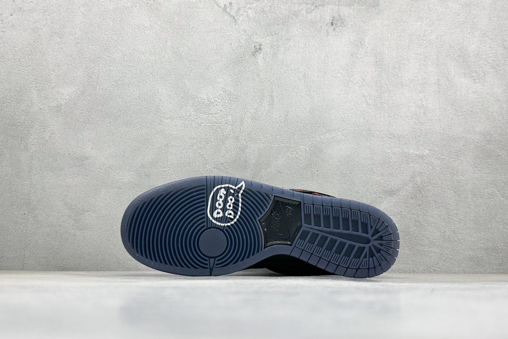 P360S2版Nike SB Dunk Low ”Nardwuar” 联名款 苏格兰格纹低帮休闲滑板鞋 II1493-600