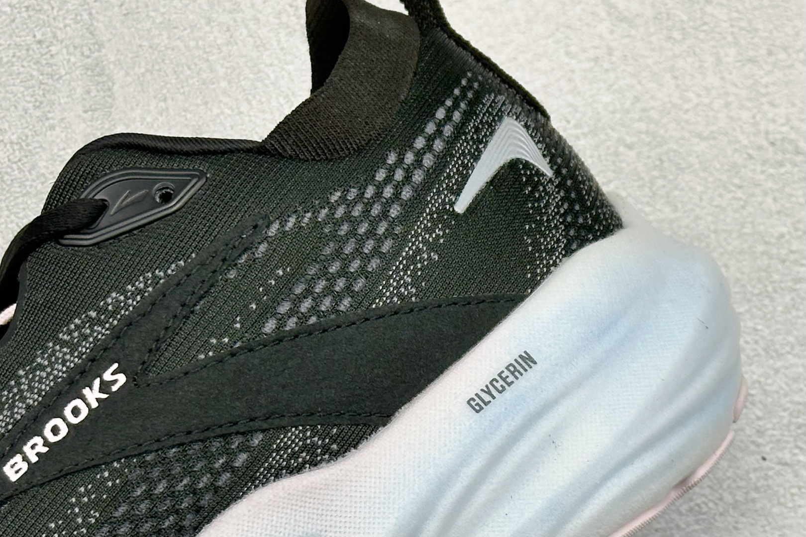 190 Z版Brooks 布鲁克斯 Glycerin 22 超弹轻盈跑步鞋 120434-1B-024