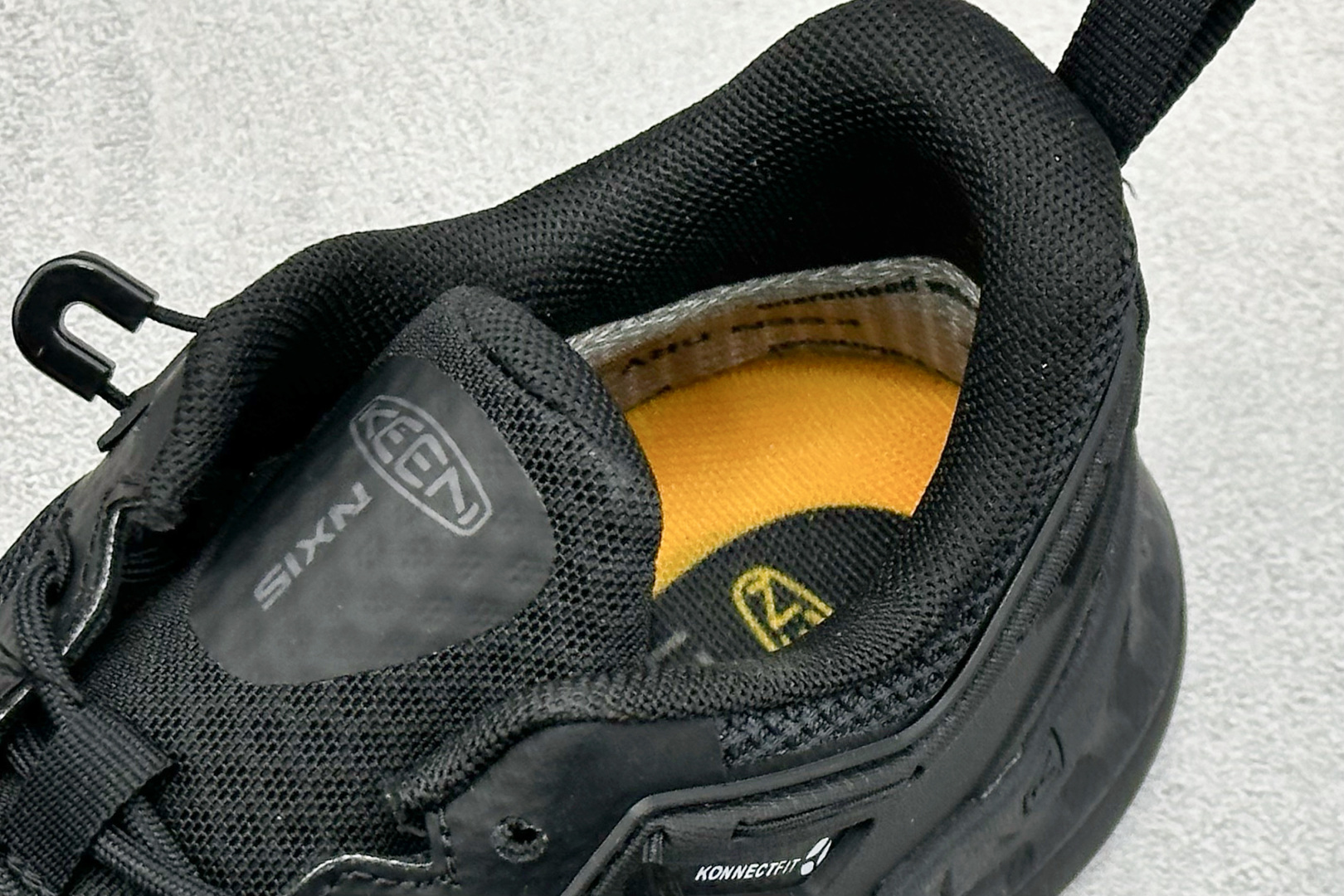 200 GX版KEEN科恩 NXIS EVO WP 户外运动低帮防水透气徒步鞋 黑色 1027797