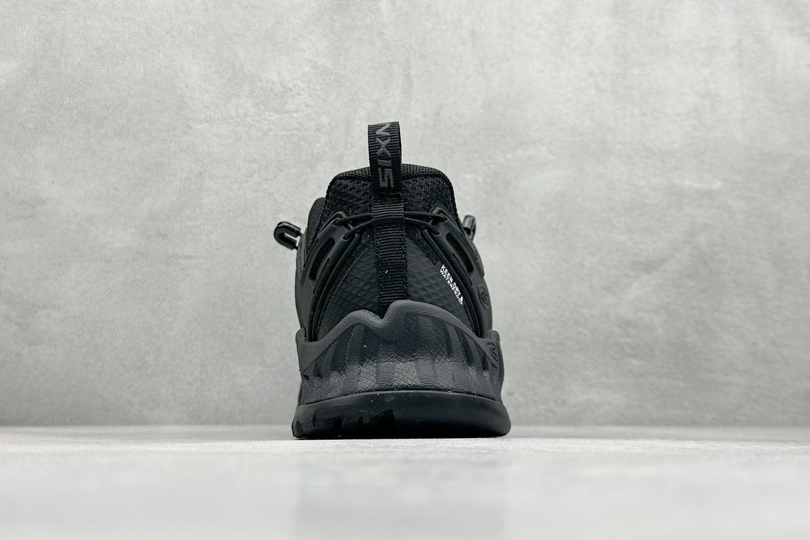 200 GX版KEEN科恩 NXIS EVO WP 户外运动低帮防水透气徒步鞋 黑色 1027797