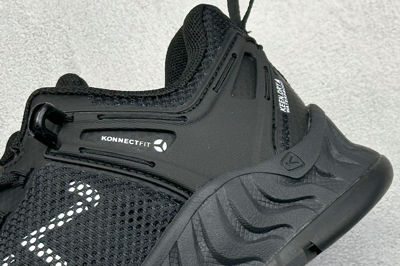 200 GX版KEEN科恩 NXIS EVO WP 户外运动低帮防水透气徒步鞋 黑色 1027797