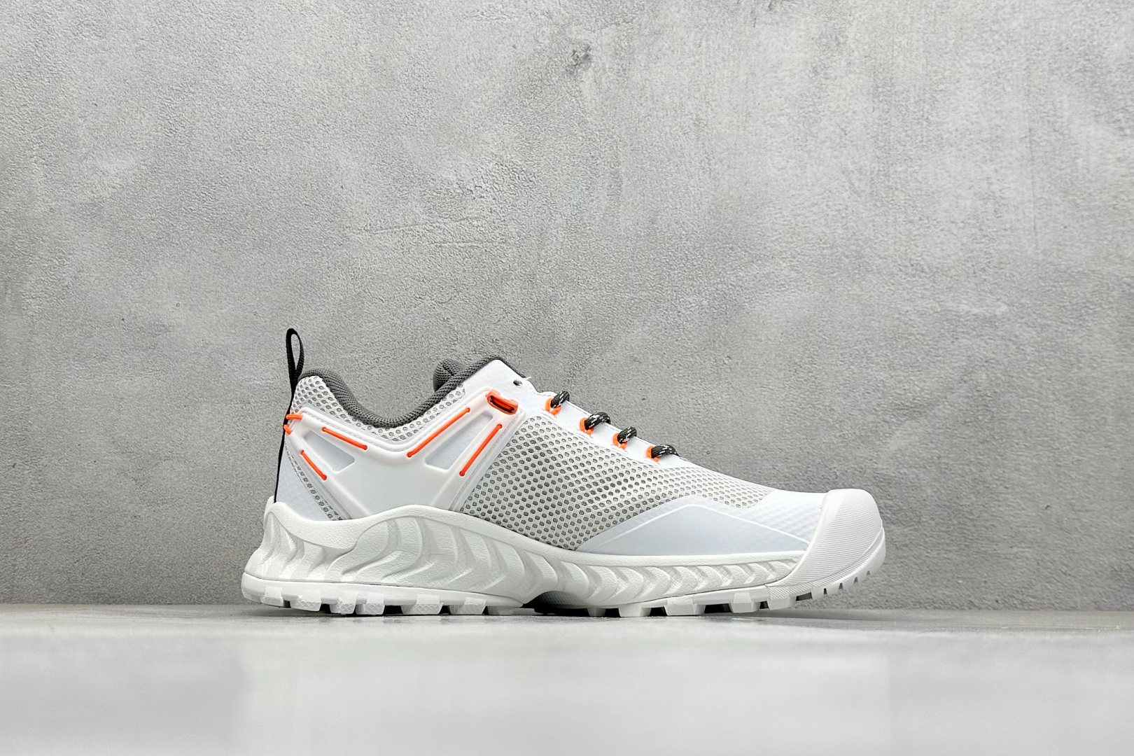 200 GX版KEEN科恩 NXIS EVO WP 户外运动低帮防水透气徒步鞋 白色 1030062