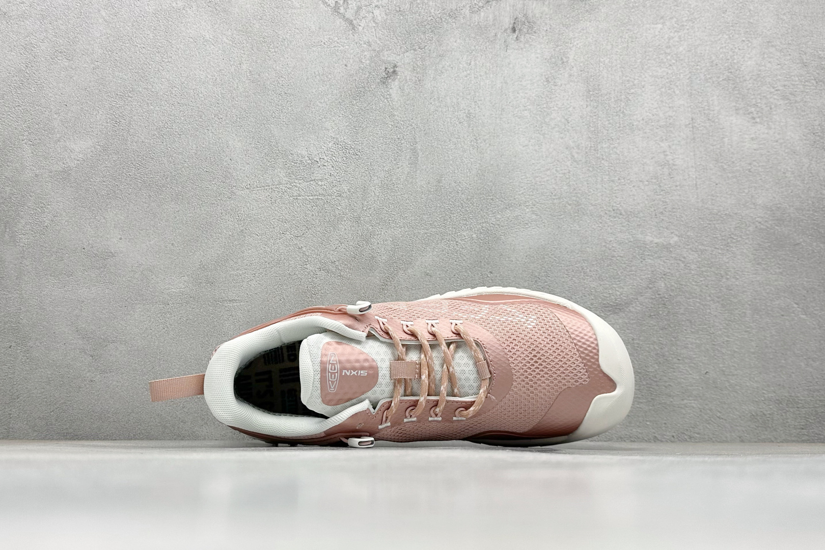 200 GX版KEEN科恩 NXIS EVO WP 户外运动低帮防水透气徒步鞋 粉色 1029786