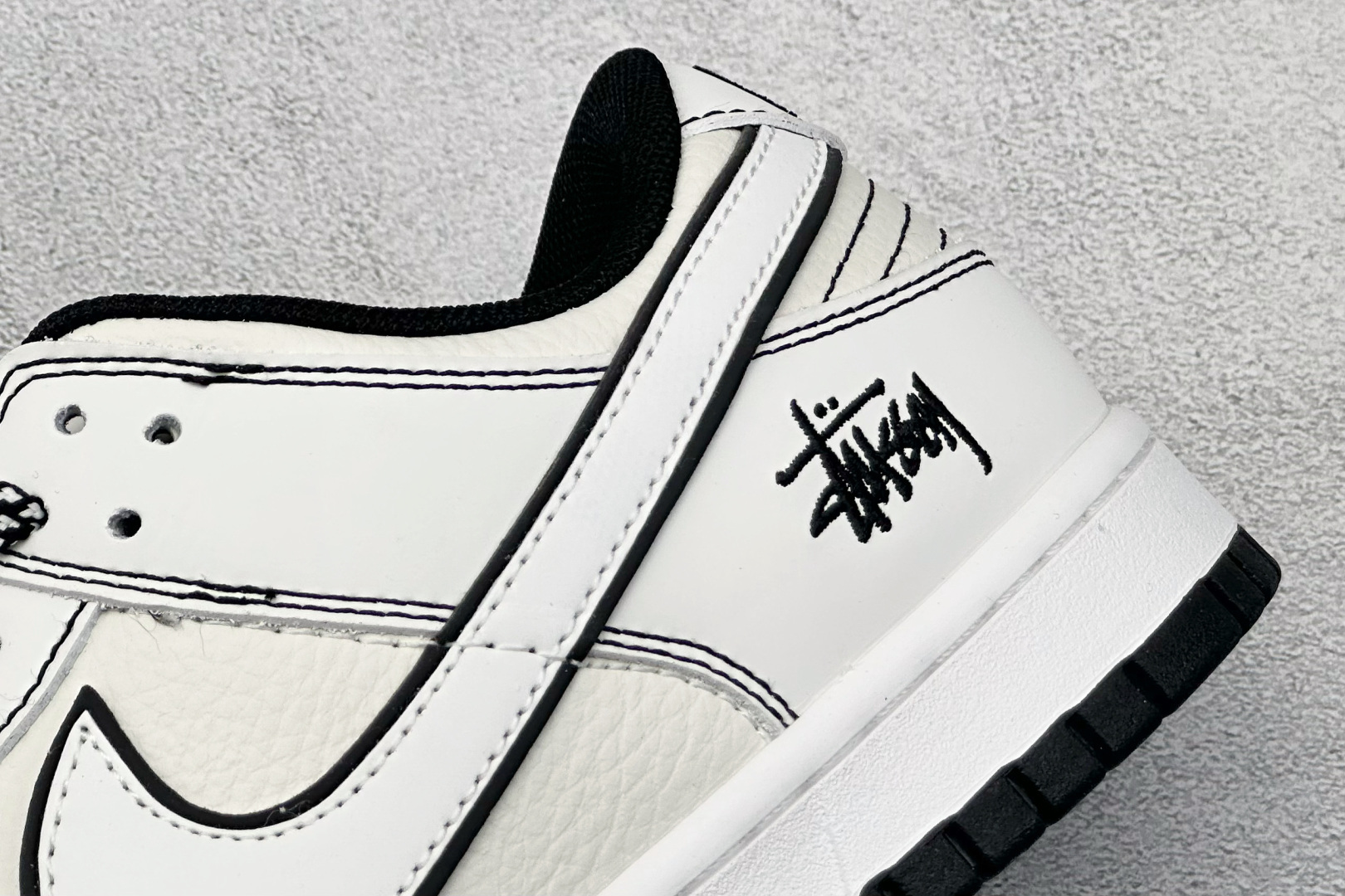 280 XC版Nike SB Dunk Low x Stussy 白黑小勾 CS1688-135