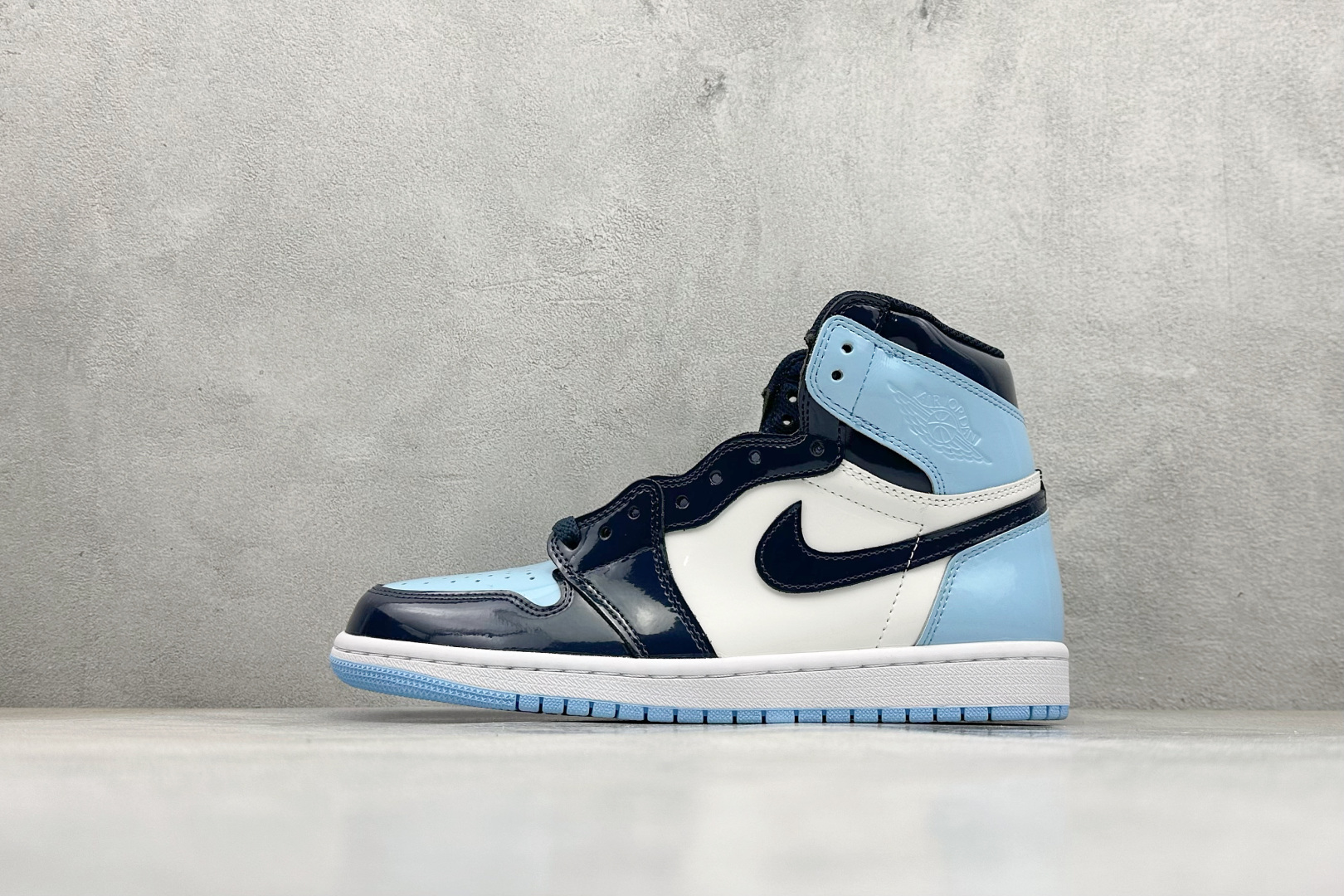 🌹 终端放店新F版AIR Jordan 1 RETRO HIGH OG 高帮 漆皮北卡蓝原装纸板原楦开发