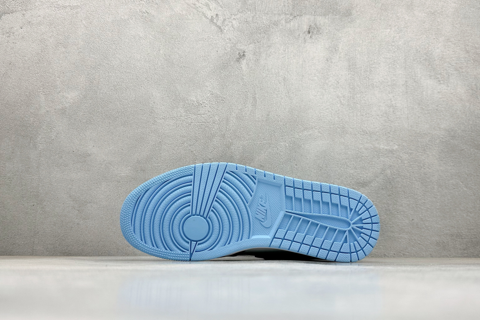 🌹 终端放店新F版AIR Jordan 1 RETRO HIGH OG 高帮 漆皮北卡蓝原装纸板原楦开发