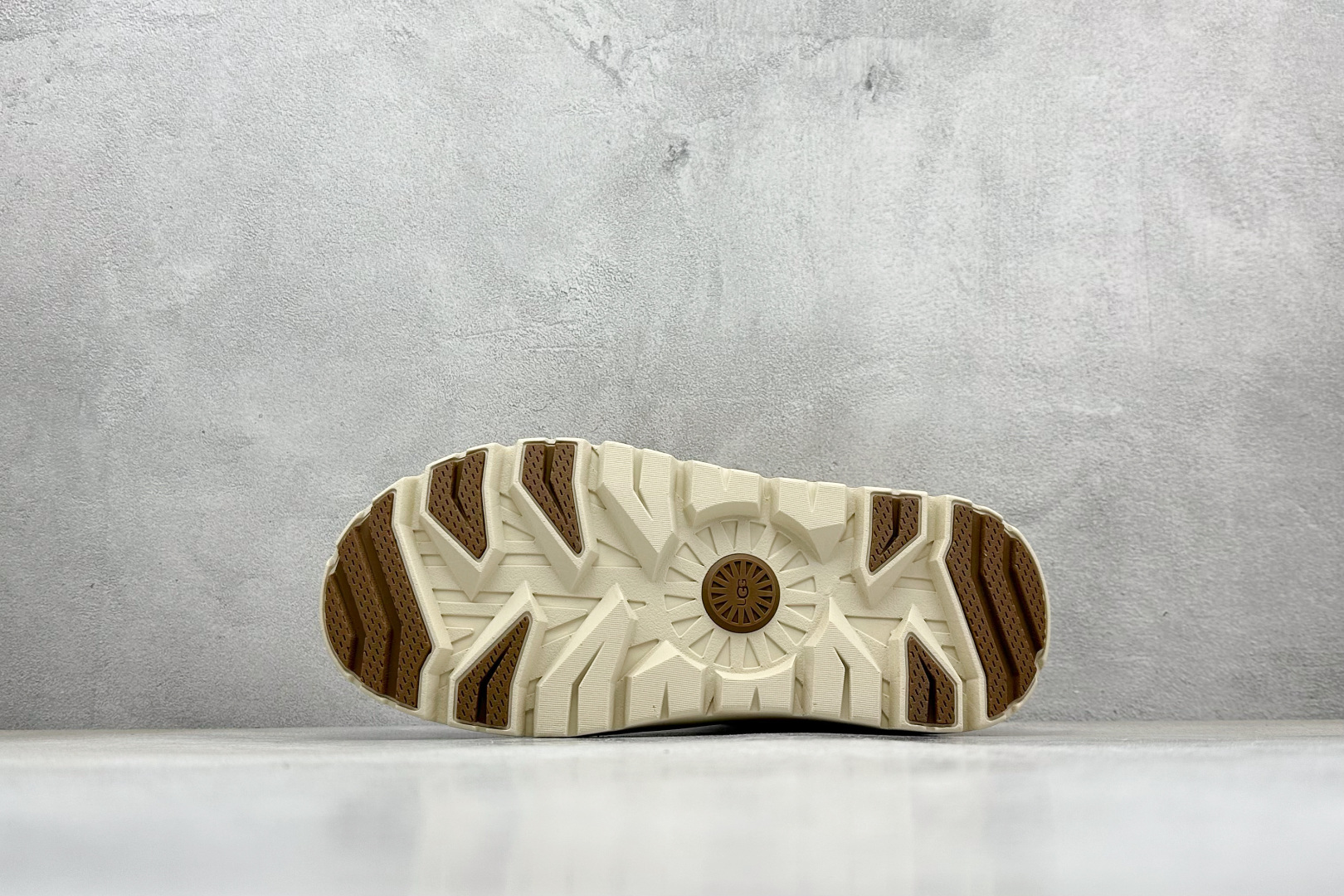 280 UGG 秋冬经典户外塔斯曼雪地靴 1143991