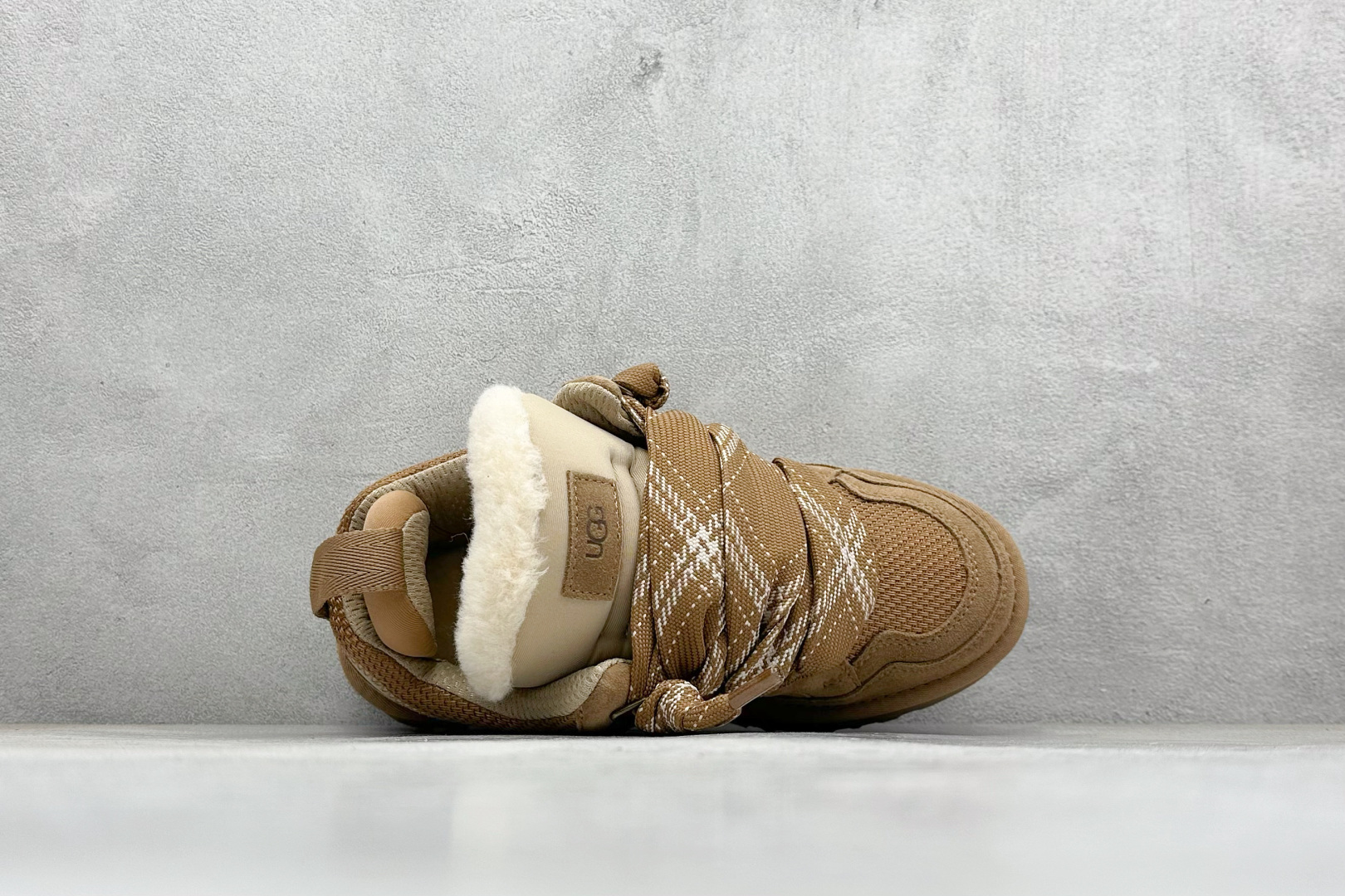 280 UGG 梅尔款 鞋面设计再生弹道帆布网纱采用优质翻毛皮鞋面双色扁平鞋带 1144032