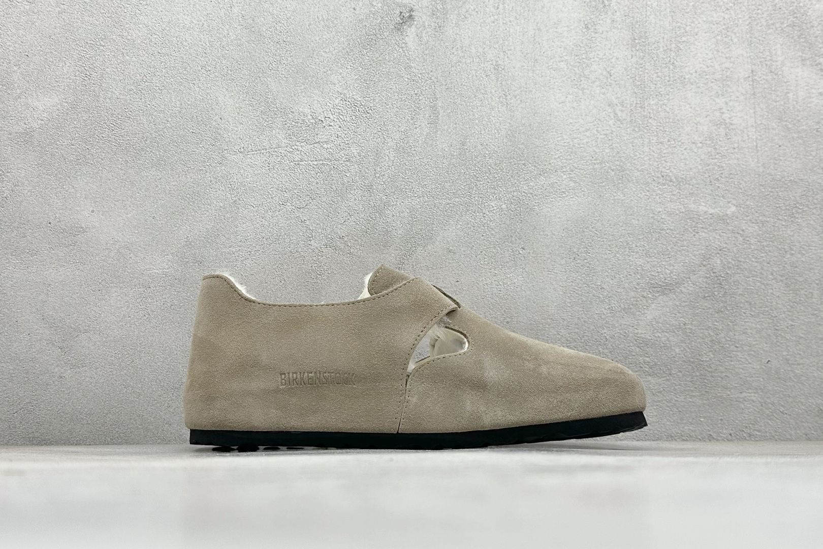 240 BK版Birkenstock 博肯全包加绒系列 橄榄绿毛里 0129431-Chinese UA Cheap High Quatity Brand Clothes Bags handbags Sneakers wholesale wholesaler seller from China Factory suppliers Fashion Clothing Shoes best Quality Beautiful Price 240 BK版Birkenstock 博肯全包加绒系列 橄榄绿毛里 0129431