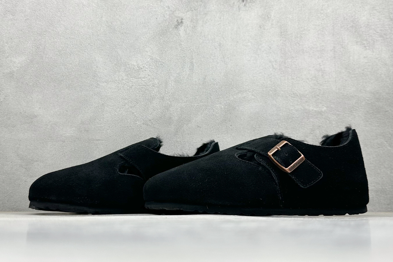 240 BK版Birkenstock 博肯全包加绒系列 黑色反绒毛里 0129431