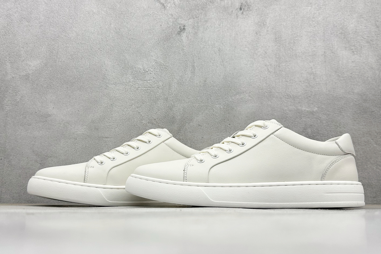 300 Ecco 爱步柔酷7号系列真皮舒适时尚休闲板鞋 6333690