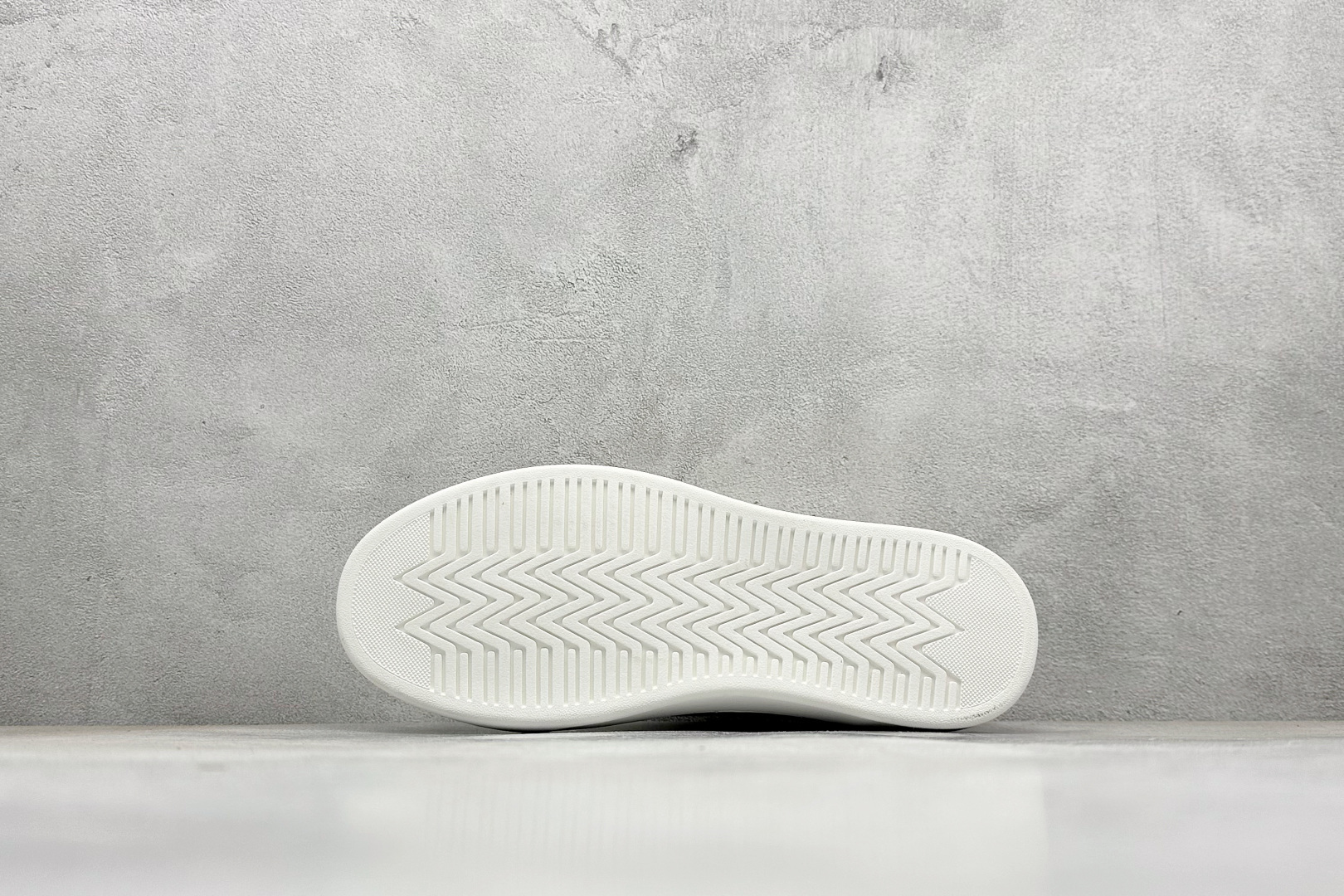 300 Ecco 爱步柔酷7号系列真皮舒适时尚休闲板鞋 6333690