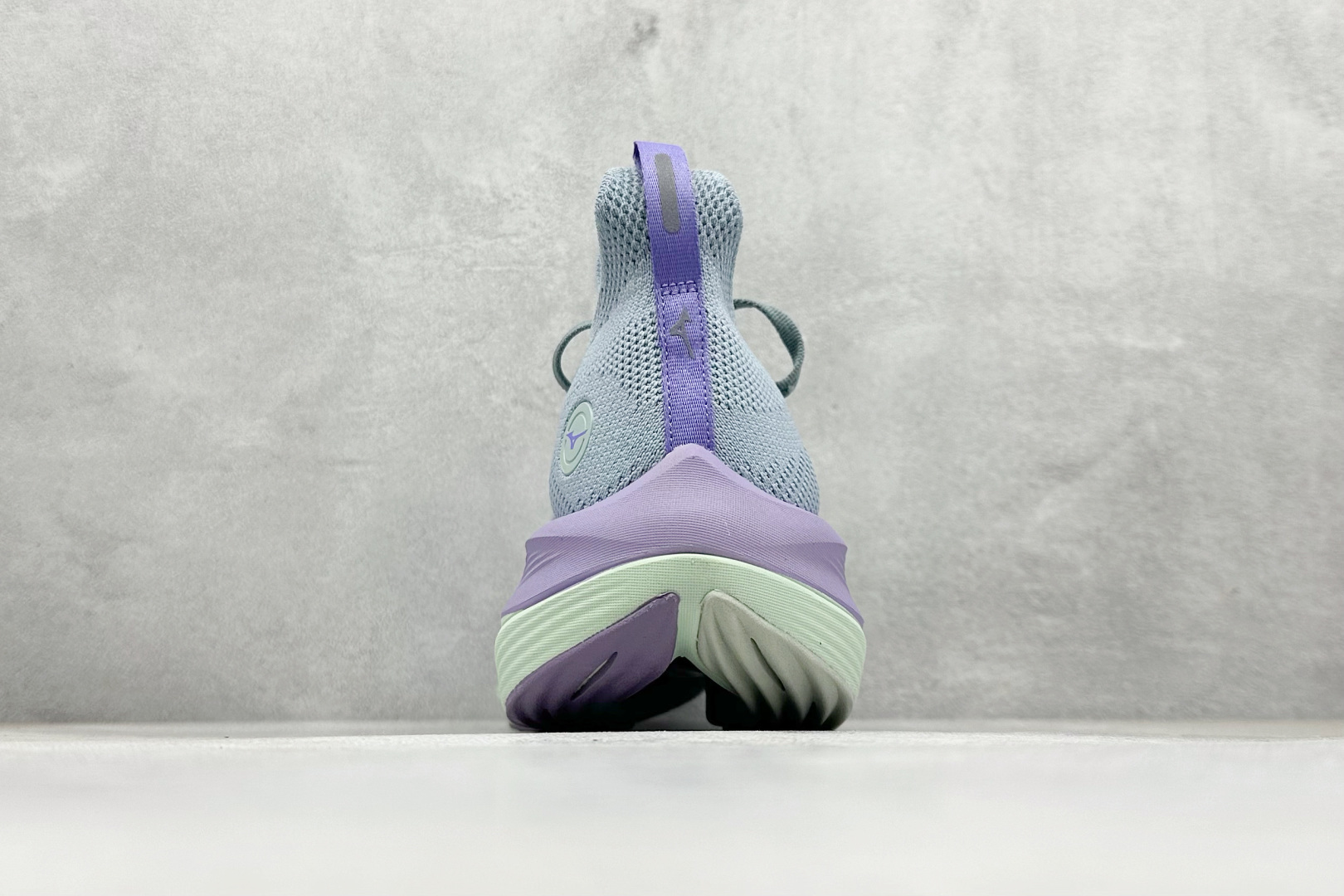 200 Mizuno 美津浓 NEO VISTA 复古时尚休闲舒适运动跑步鞋 J1GD24