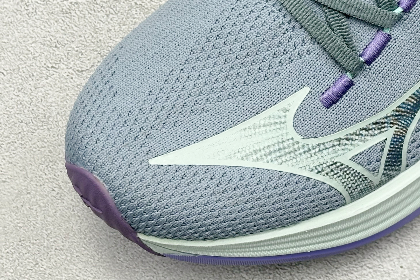 200 Mizuno 美津浓 NEO VISTA 复古时尚休闲舒适运动跑步鞋 J1GD24