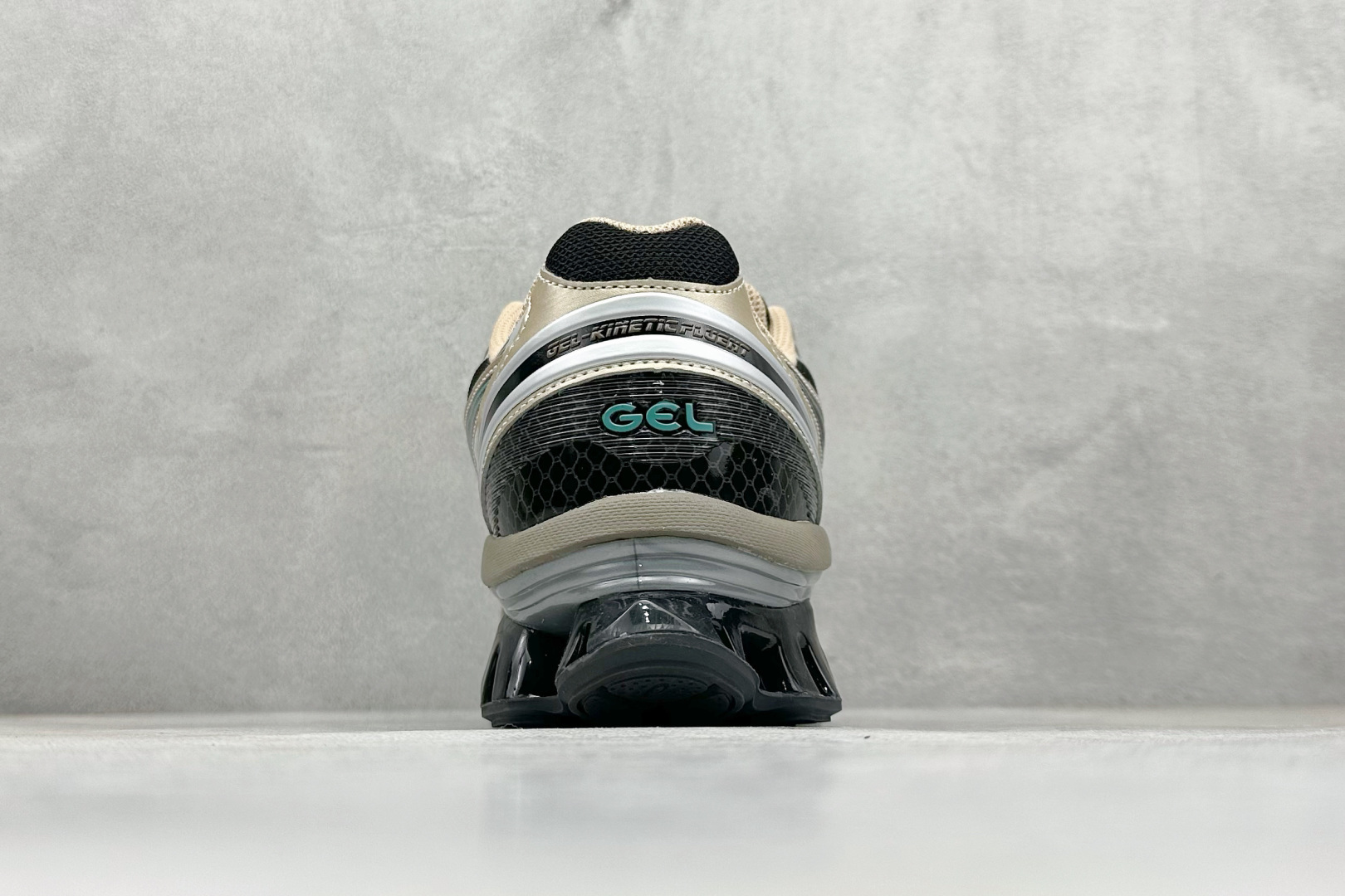 210 Asics Gel-Kinetic Fluent 亚瑟士运动休闲透气专业跑鞋 1203A737-002