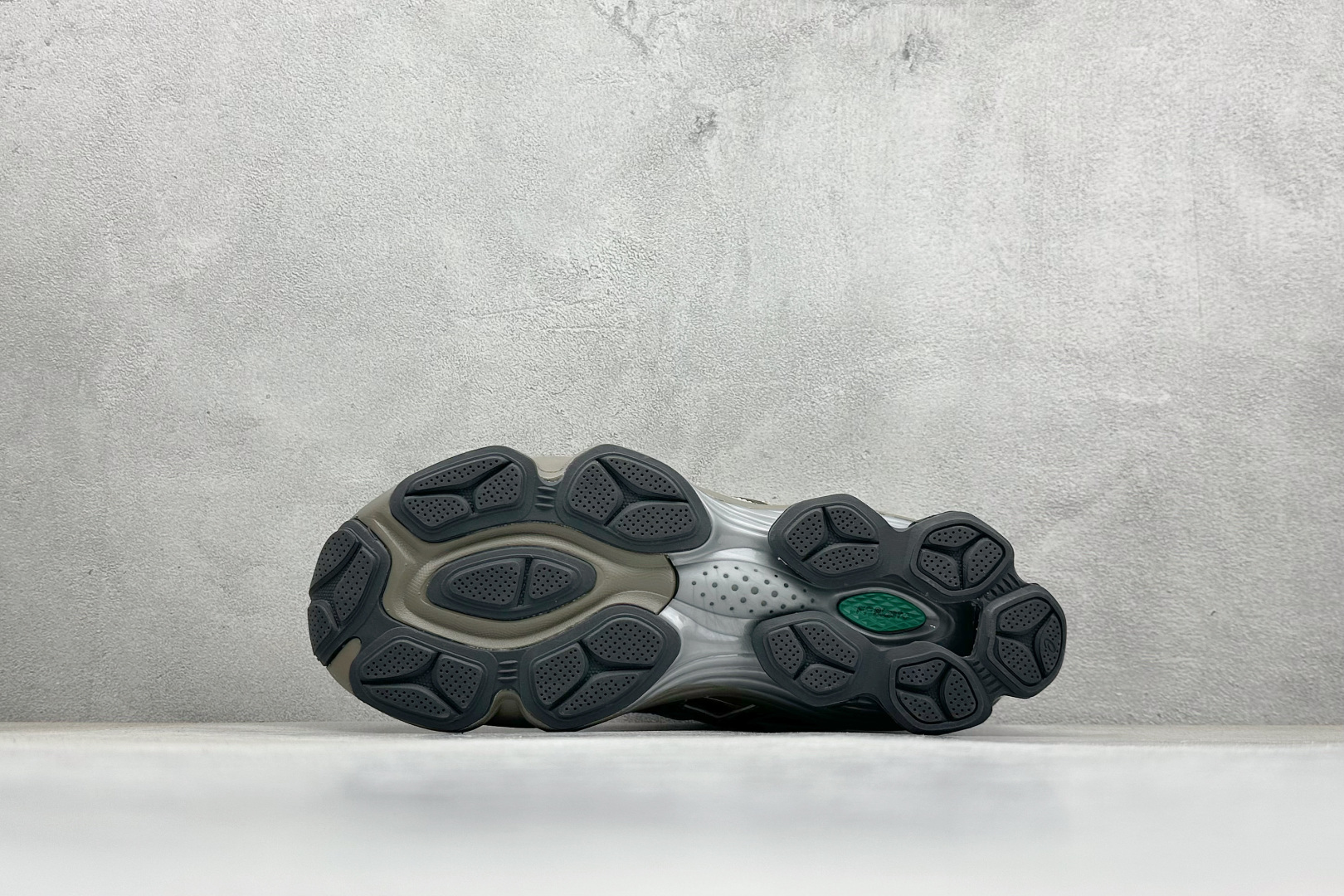 210 Asics Gel-Kinetic Fluent 亚瑟士运动休闲透气专业跑鞋 1203A737-002