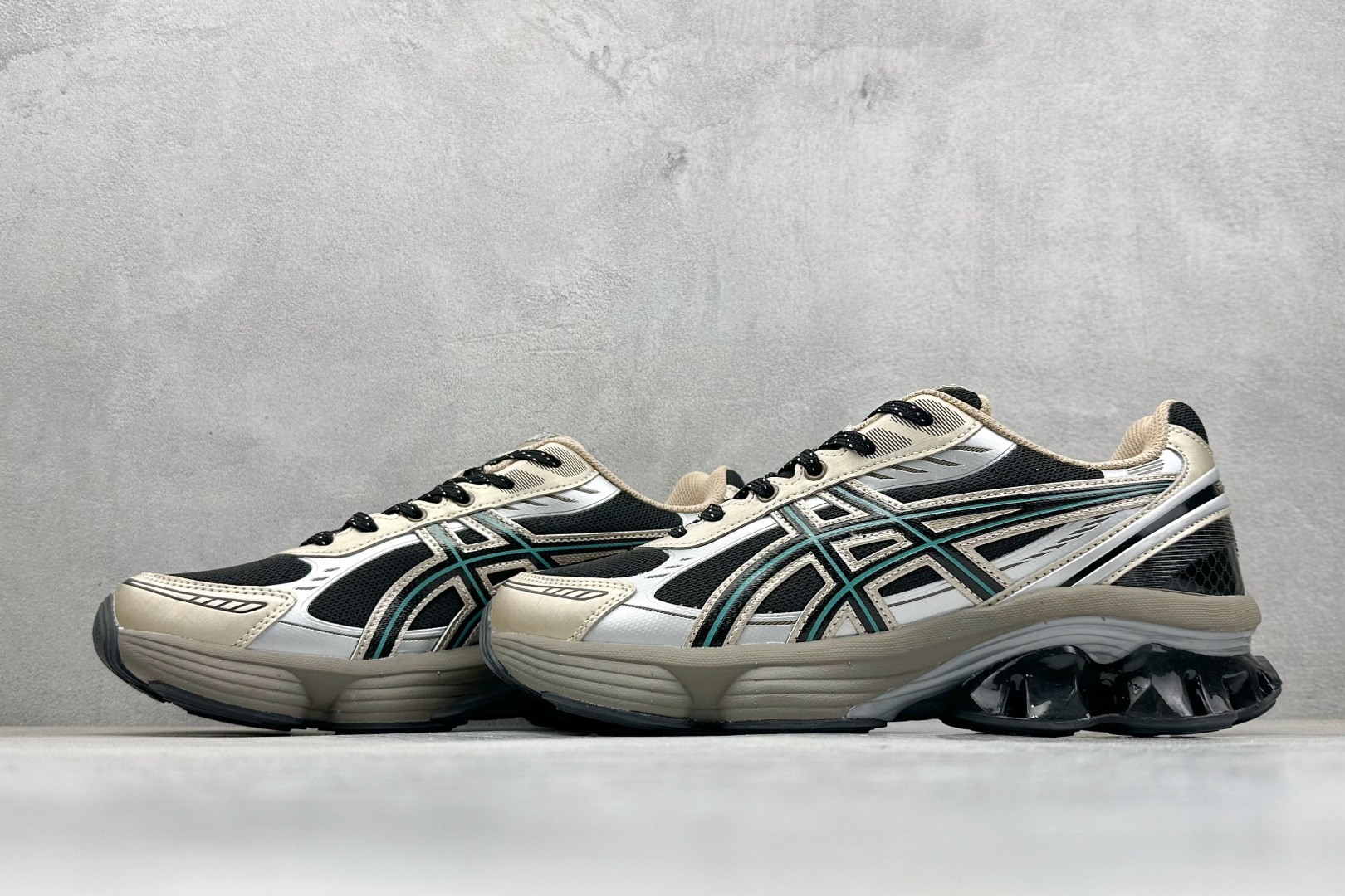 210 Asics Gel-Kinetic Fluent 亚瑟士运动休闲透气专业跑鞋 1203A737-002