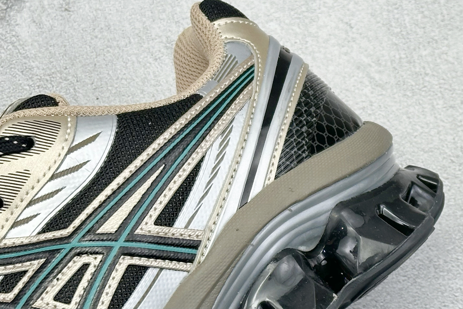 210 Asics Gel-Kinetic Fluent 亚瑟士运动休闲透气专业跑鞋 1203A737-002