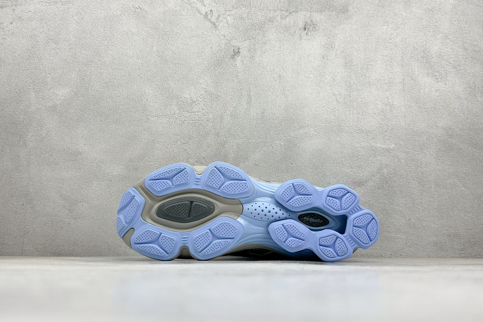 210 Asics Gel-Kinetic Fluent 亚瑟士运动休闲透气专业跑鞋 1203A591-025