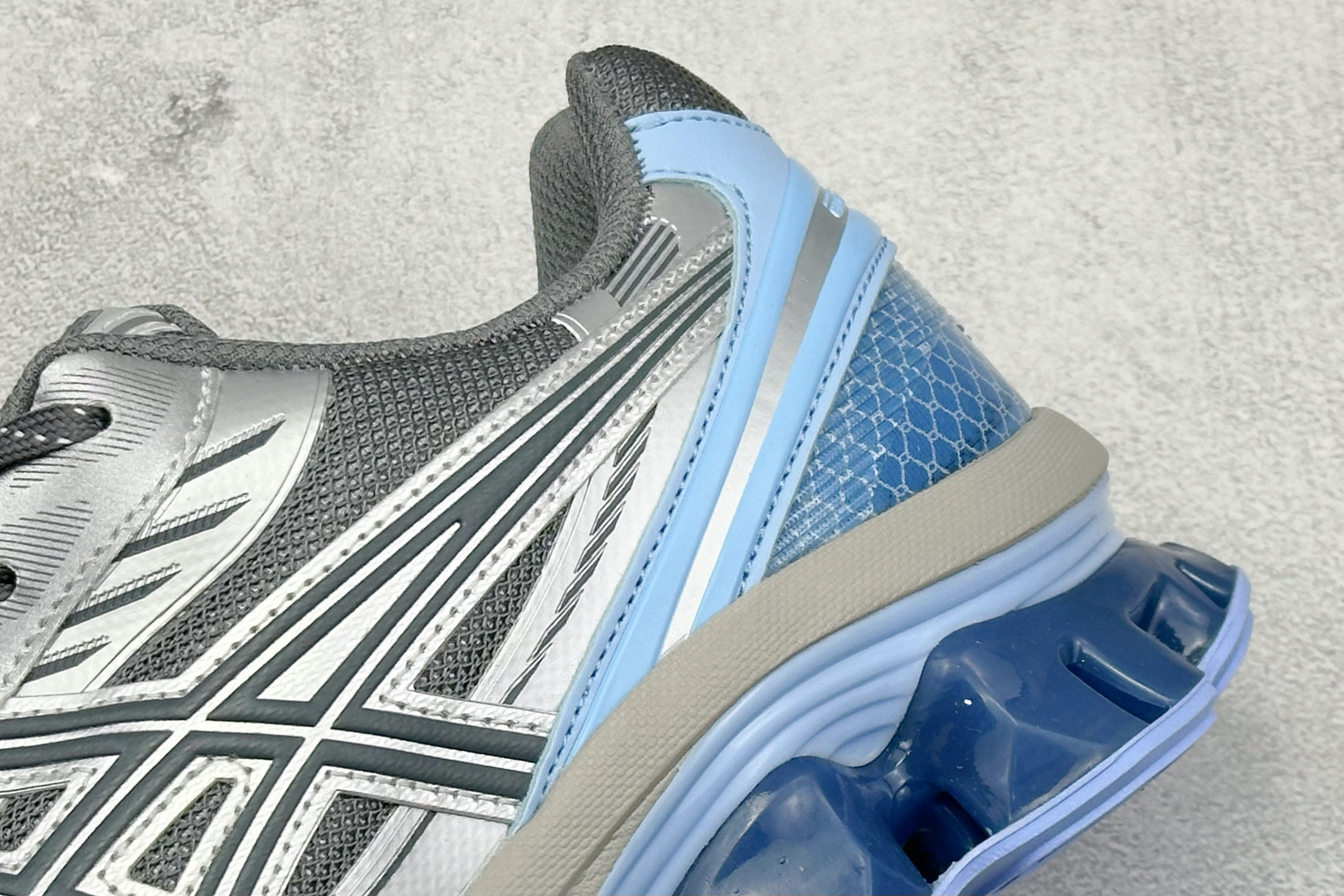 210 Asics Gel-Kinetic Fluent 亚瑟士运动休闲透气专业跑鞋 1203A591-025