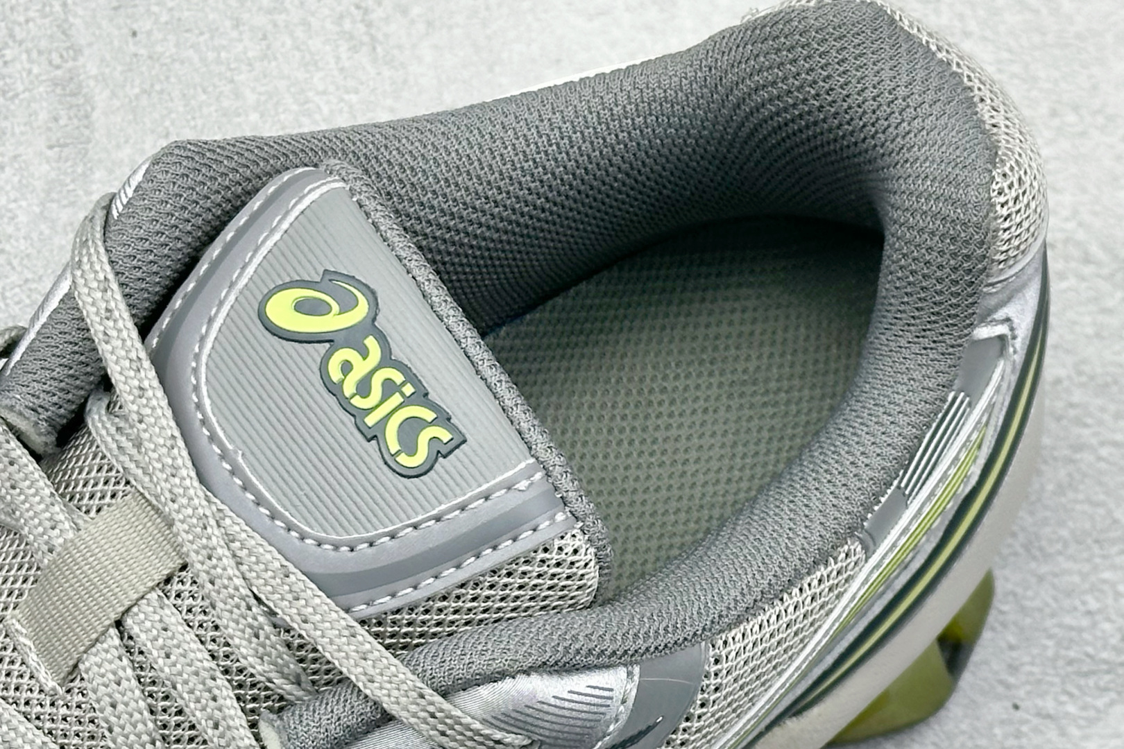 210 Asics Gel-Kinetic Fluent 亚瑟士运动休闲透气专业跑鞋 1203A591-020