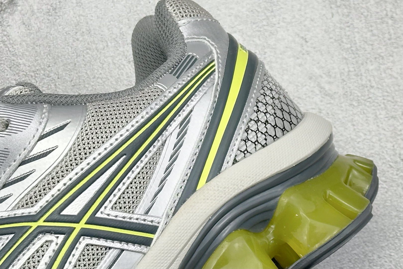 210 Asics Gel-Kinetic Fluent 亚瑟士运动休闲透气专业跑鞋 1203A591-020